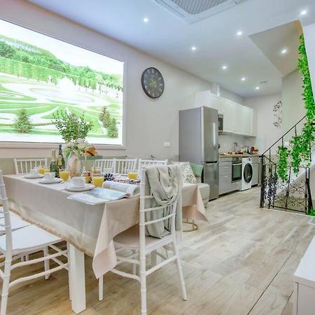 Le Nid Parisien Triplex Cosy Et Chaleureux Apartment Luaran gambar