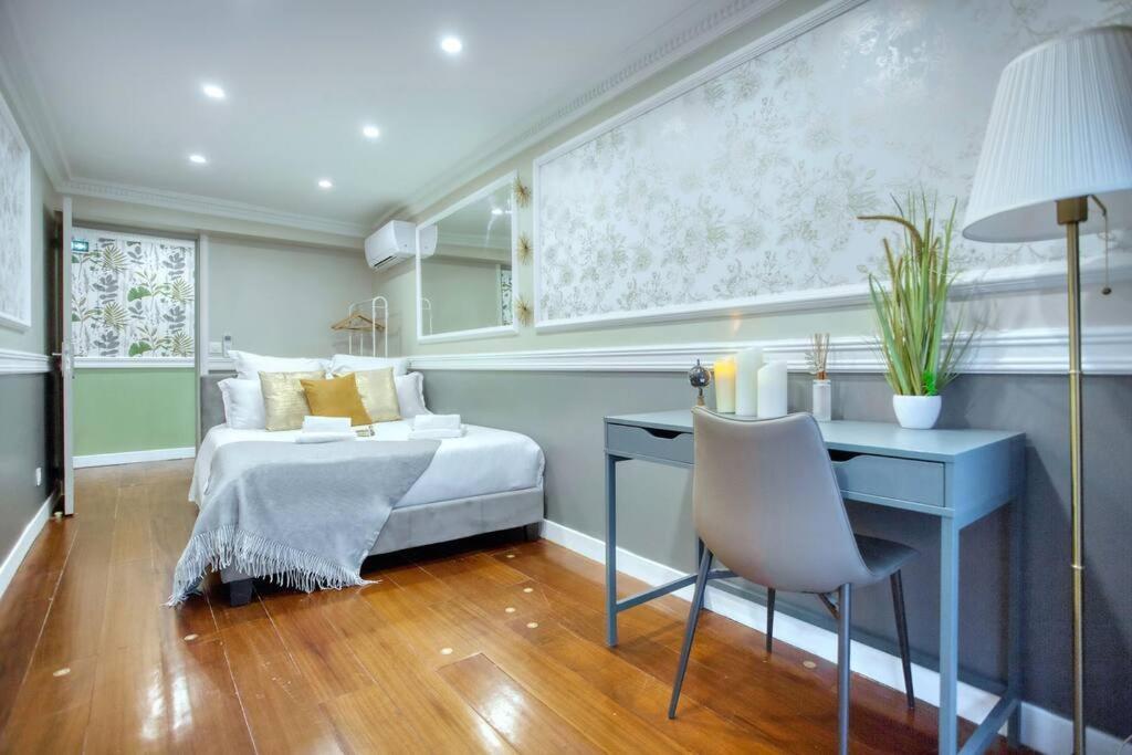 Le Nid Parisien Triplex Cosy Et Chaleureux Apartment Luaran gambar