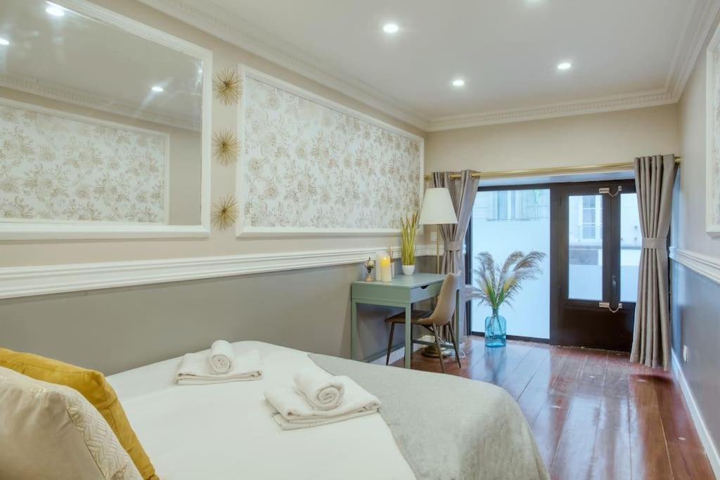 Le Nid Parisien Triplex Cosy Et Chaleureux Apartment Luaran gambar