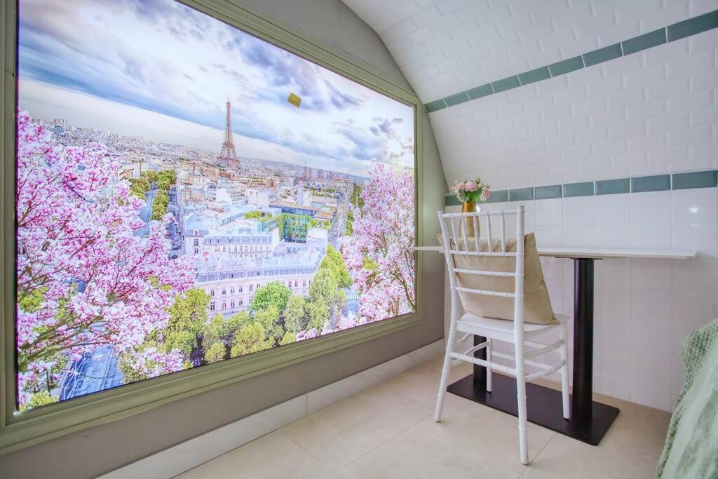 Le Nid Parisien Triplex Cosy Et Chaleureux Apartment Luaran gambar