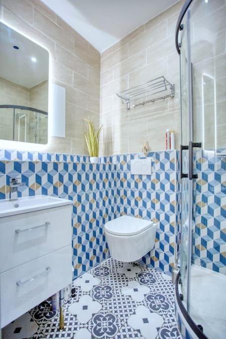 Le Nid Parisien Triplex Cosy Et Chaleureux Apartment Luaran gambar