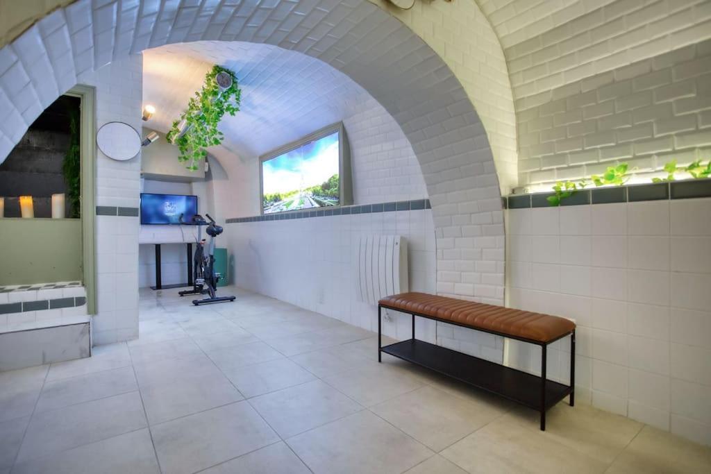 Le Nid Parisien Triplex Cosy Et Chaleureux Apartment Luaran gambar
