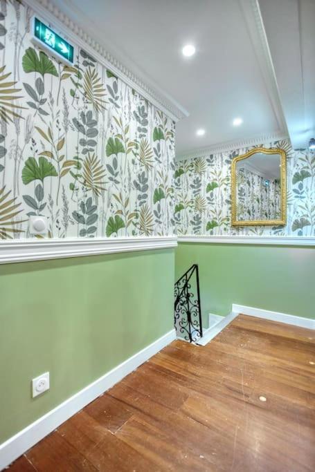 Le Nid Parisien Triplex Cosy Et Chaleureux Apartment Luaran gambar