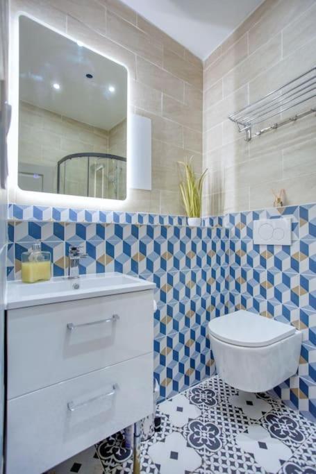 Le Nid Parisien Triplex Cosy Et Chaleureux Apartment Luaran gambar